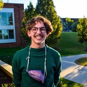 Meet your Posher, Alex